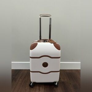Delsey Paris Carry On
